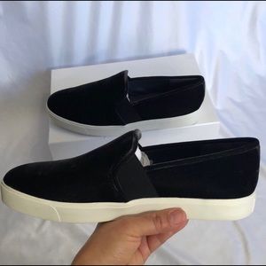 NEW Vince Blair-12 Velour Pewter Slip-On Sneakers